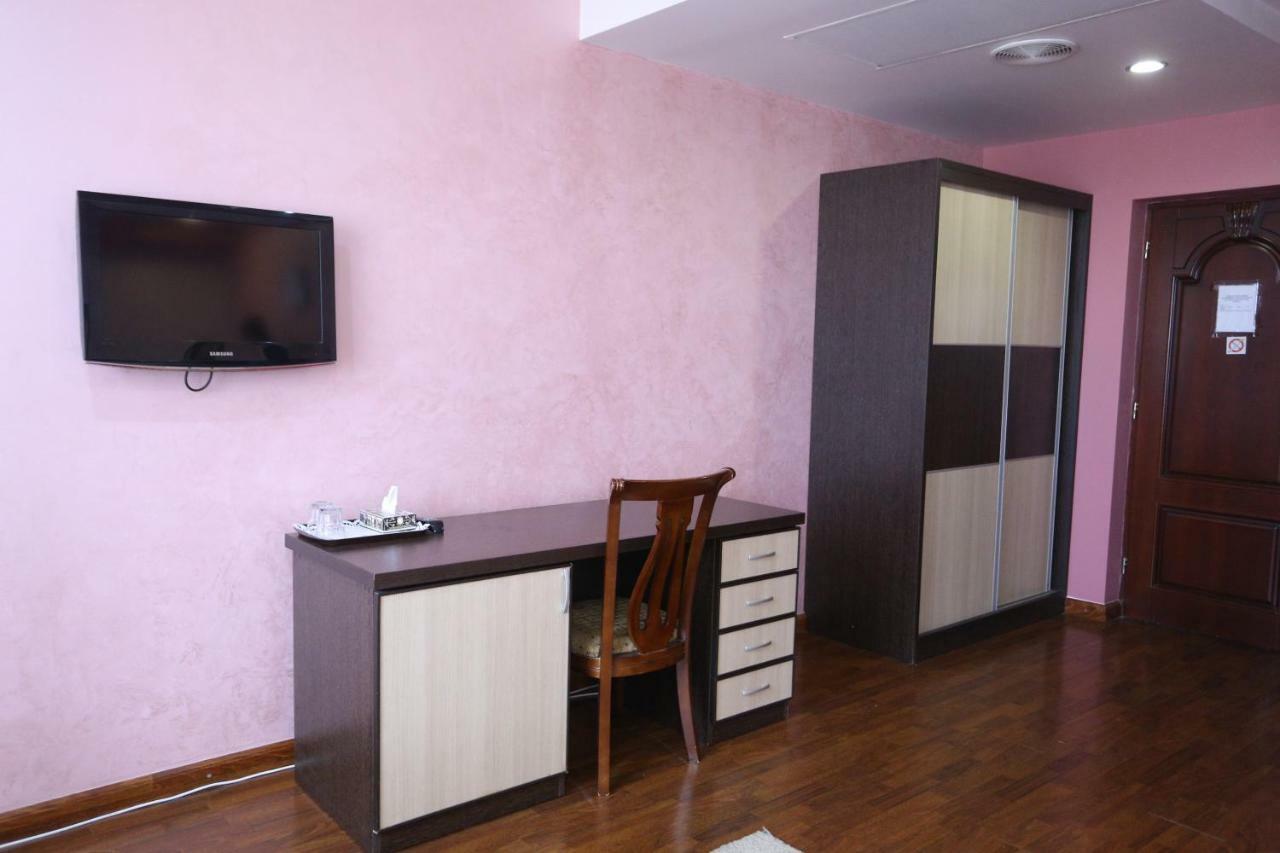 Vanatur Hotel Guiumri Exterior foto